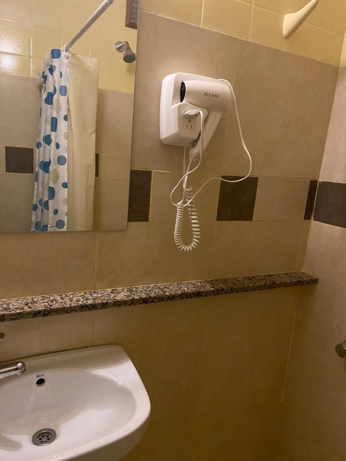 Hotel Inti Huasi Сан-Фернандо-дель-Валье-де-Катамарка Экстерьер фото